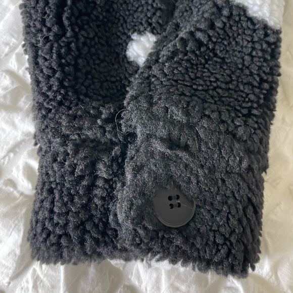 Beach Riot Devin Sherpa heart fuzzy crop jacket - Picture 16 of 16